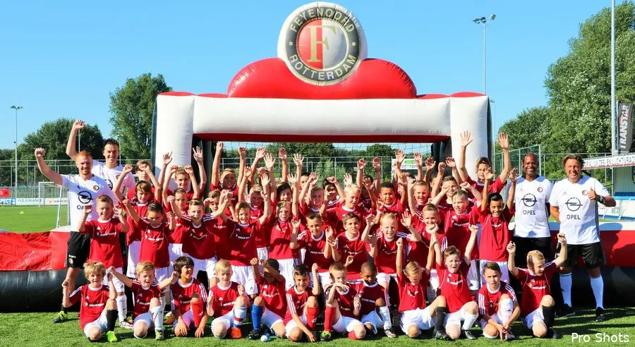 Recordaantal deelnemers voor Feyenoord Soccer Camps