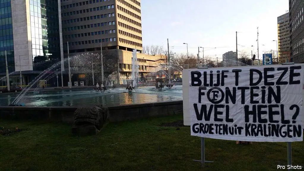 Derbyhumor: "Laten jullie deze fontein wel heel?"