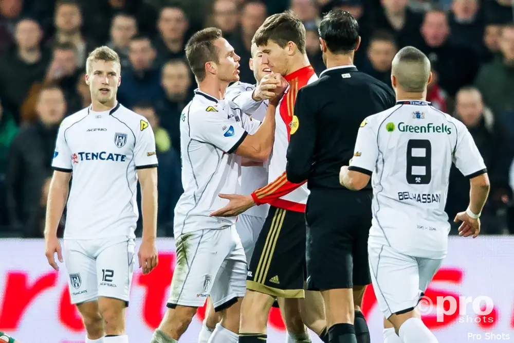 KNVB 'straft' veelbesproken Nijhuis