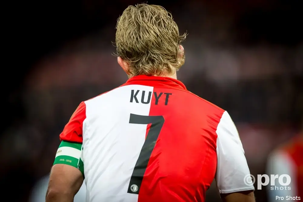 VIDEO | Kinderen en vrouw van Kuyt te bewonderen in kerstclip