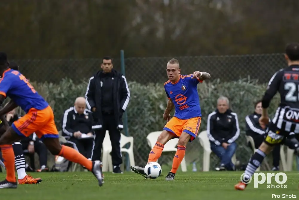 Van Bronckhorst: ''Tegen PSV moeten we er staan''