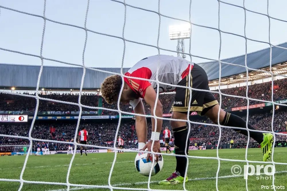 Dirk Kuyt treurt: ''Totaal onnnodig en onvolwassen''