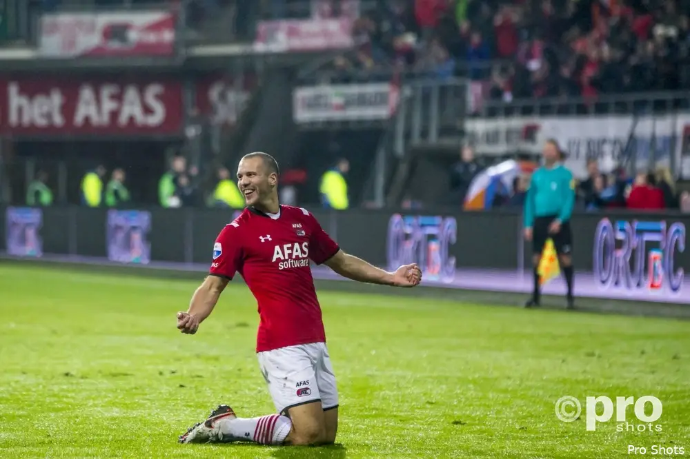Vlaar praat met AZ: ''Een versterking voor Feyenoord''