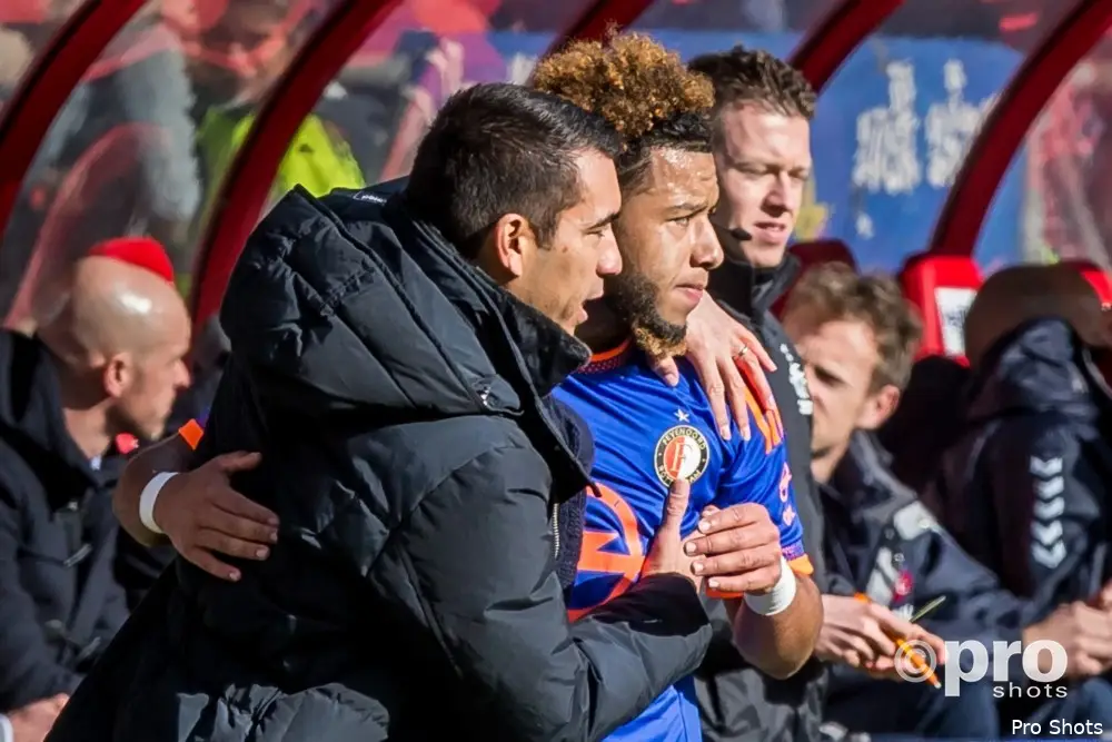 Gio benadrukt: ''Ik heb vaak gesprekken met Vilhena''