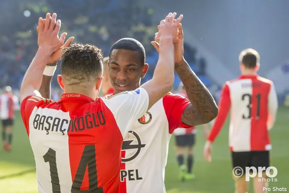 Elia legt uit: ''Hij heeft in het verleden iets bij mij gedaan''