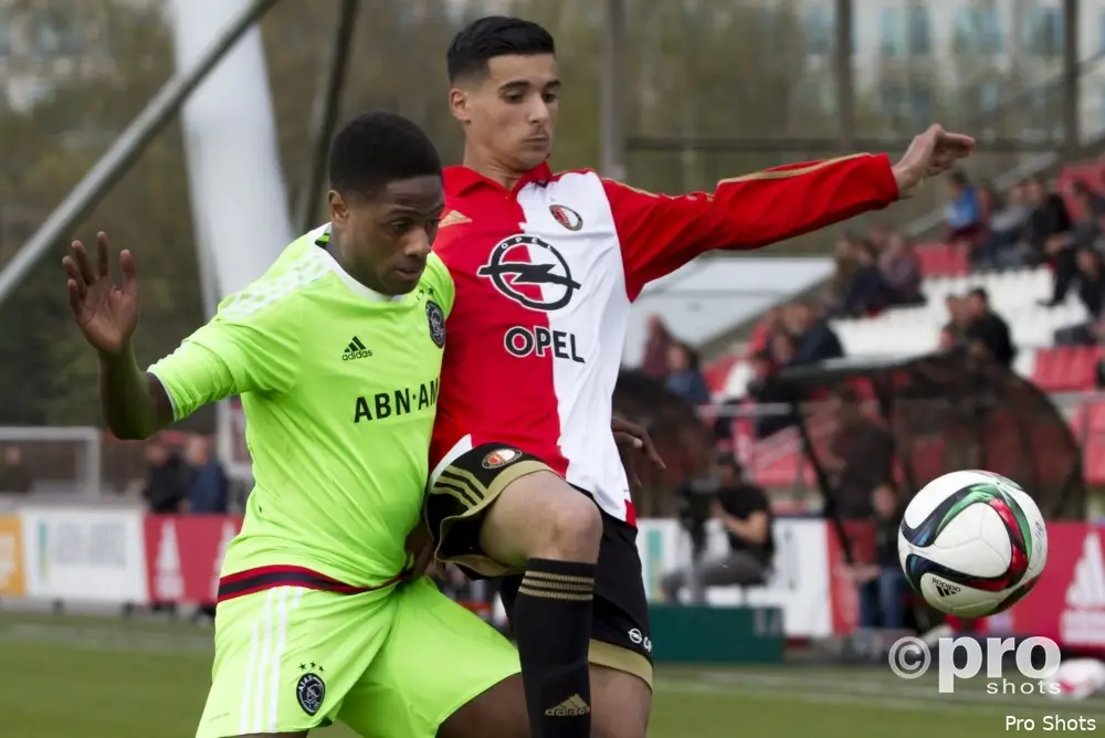  El Hankouri zet handtekening onder contract bij Feyenoord 