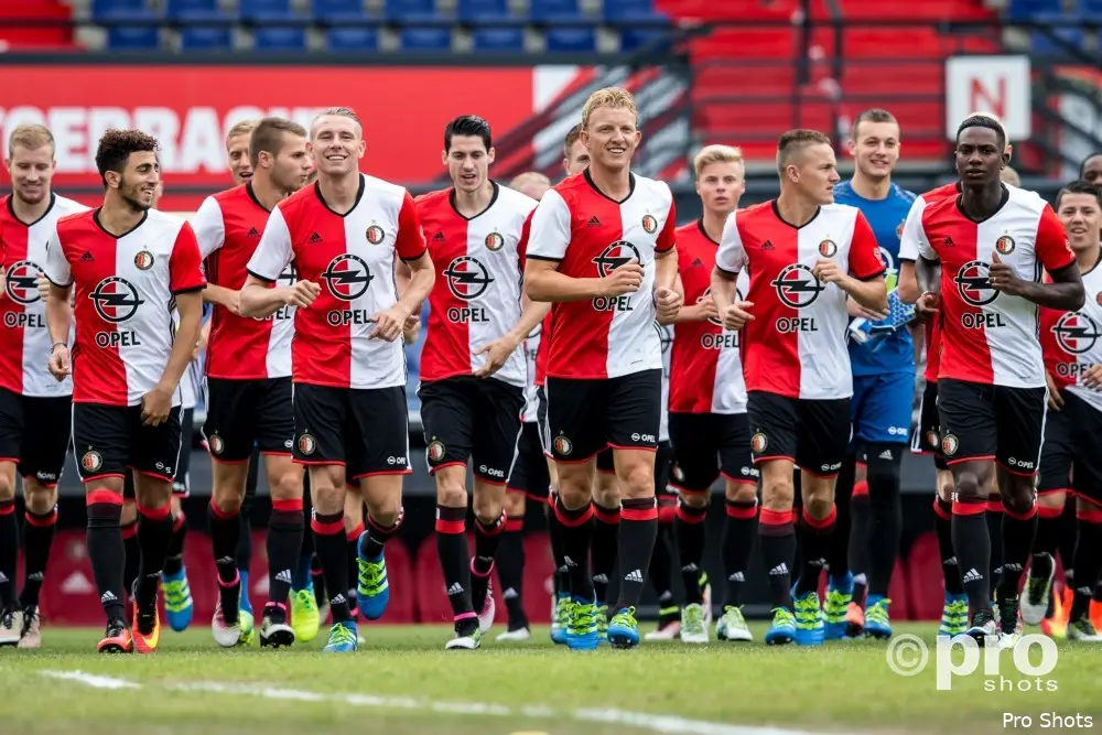 9000 supporters aanwezig op de eerste training