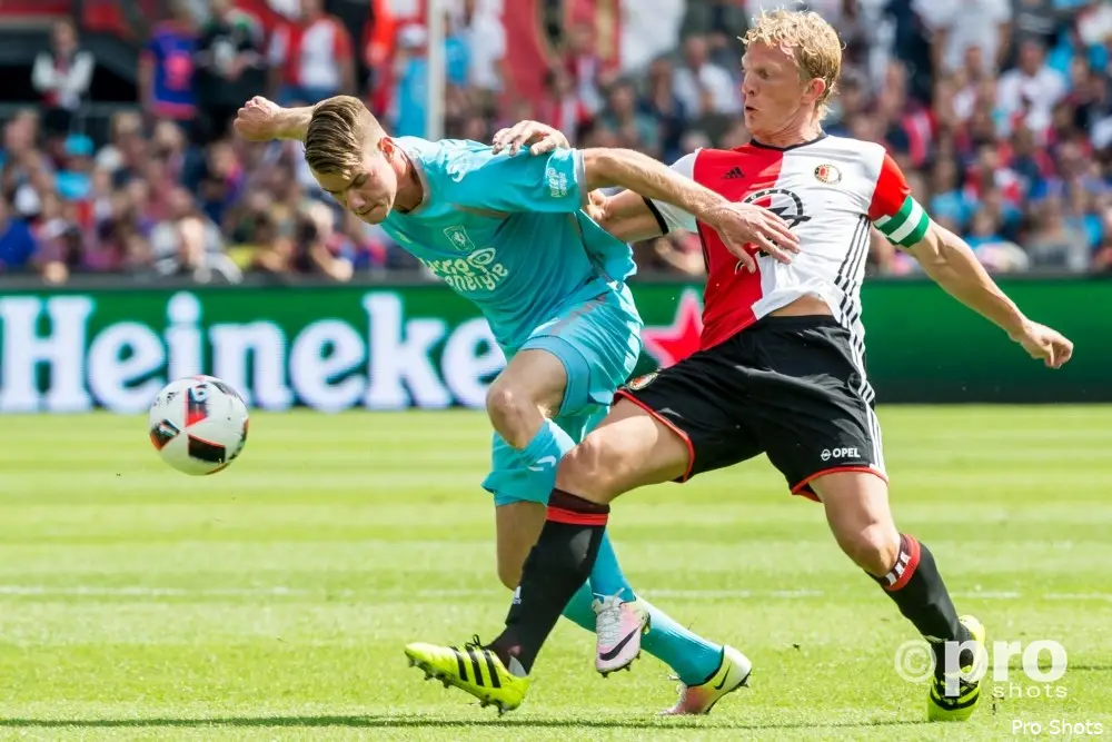 Gio wisselt Kuyt opnieuw: ''Niemand is onomstreden''
