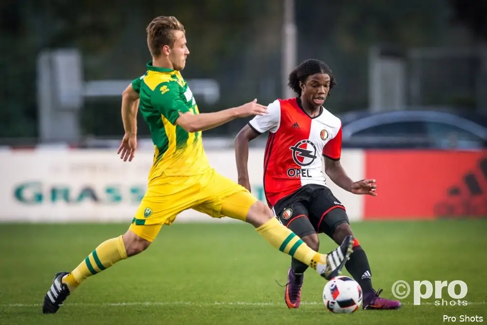 Malacia: ''Vaak bedacht hoe spelen in de Kuip zou zijn''