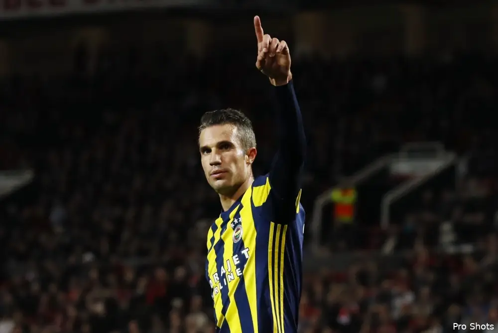 Van Persie: ''Nog zat werk te doen bij Fenerbahce''