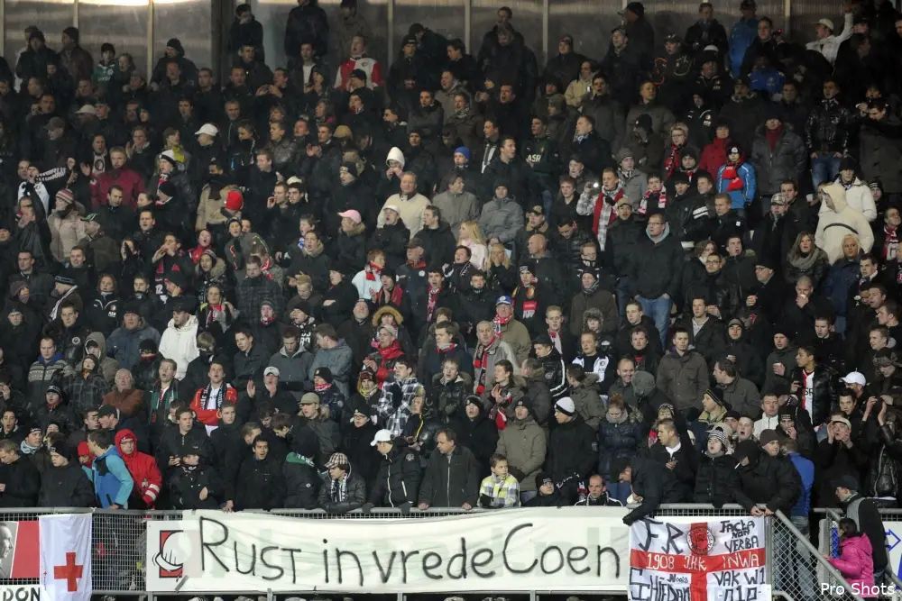 Vol bezoekersvak steunt Feyenoord op Het Kasteel