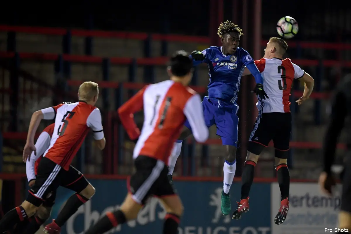 Feyenoord 2 verspeelt voorsprong na rode kaart Bilal