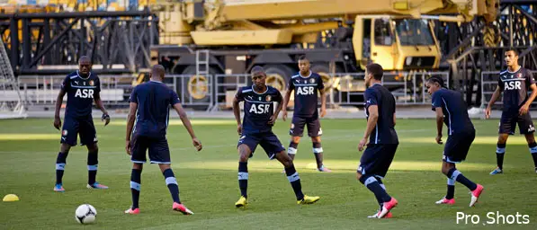 Feyenoord draait warm in stadion Dinamo Kiev