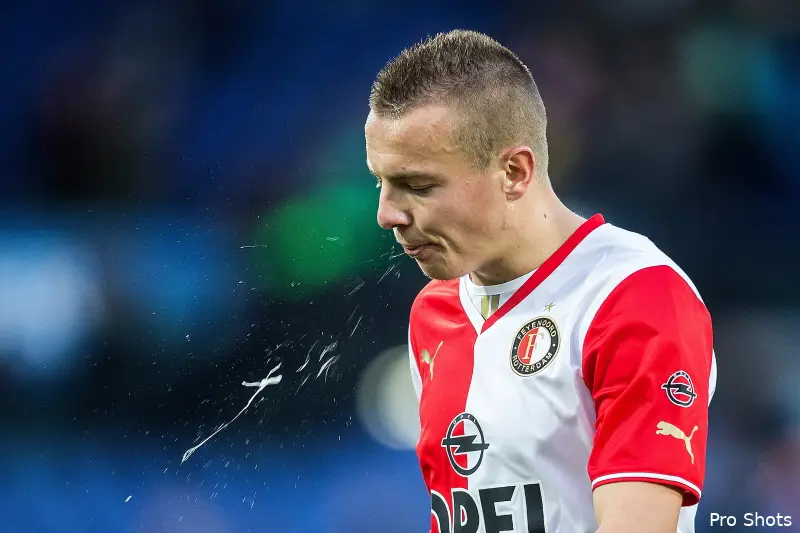 Jordy Clasie in ieder geval twee competitieduels captain