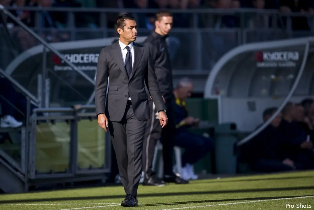 Van Bronckhorst hard: ''We zijn gewoon geen top''