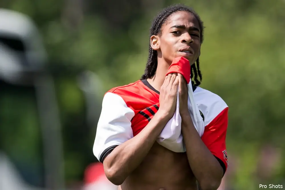 AD: Feyenoord wacht op antwoord Summerville