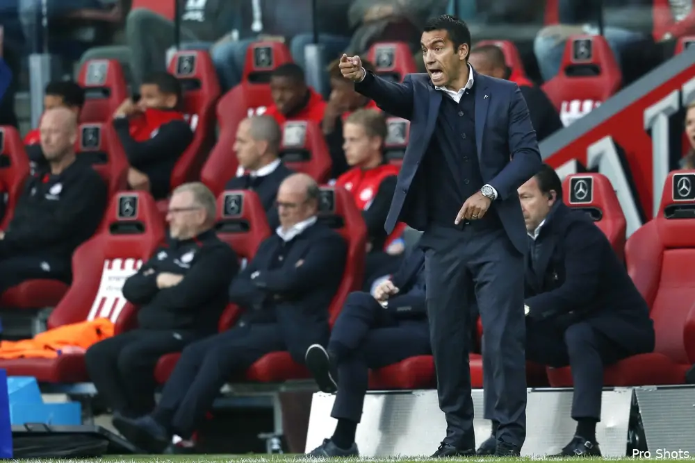 Van Bronckhorst: ''Je ziet dat we echt een team worden''