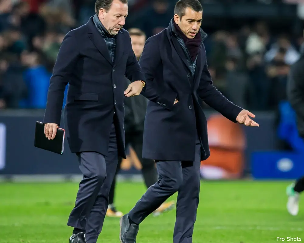Van Bronckhorst boos: ''Dit is iets terugkerends''