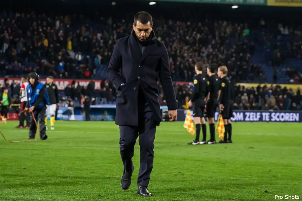 Discussie omtrent Van Bronckhorst: ''Het ligt niet aan één man''