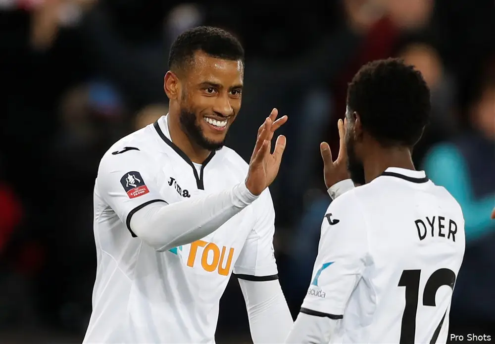 'Dirk Kuyt belde met transfervrije Luciano Narsingh'