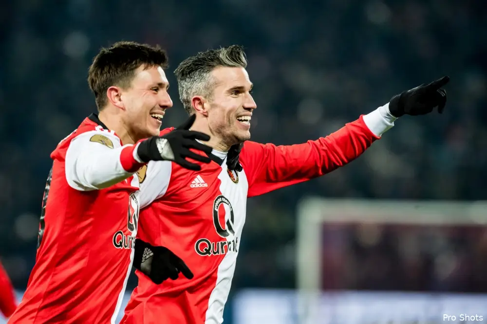 Van Persie maakt 300ste treffer uit loopbaan