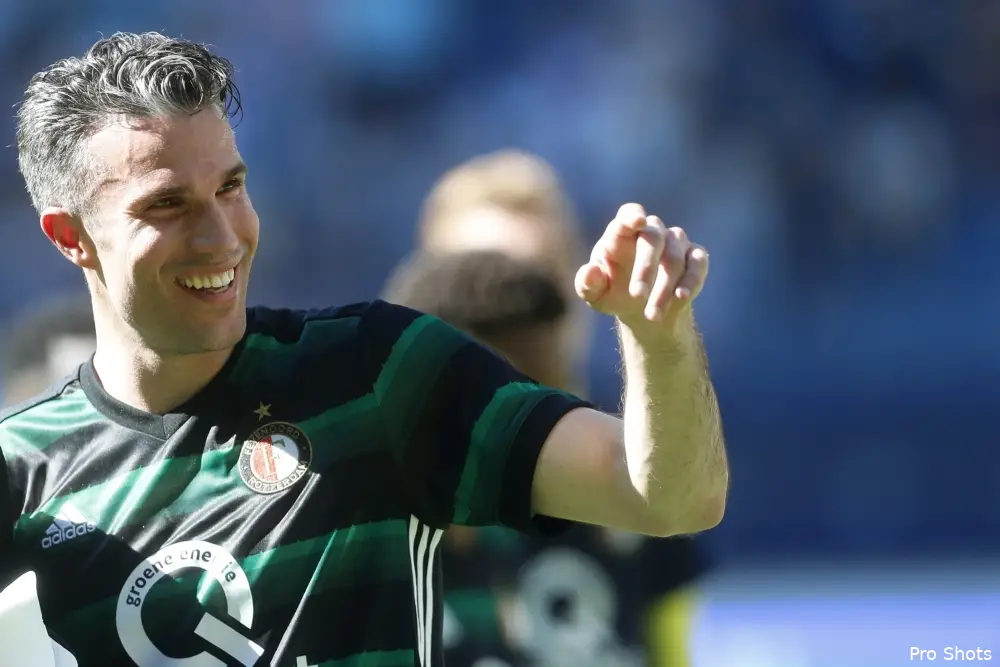 Van Persie maakt om 00:30 uur zijn beslissing bekend
