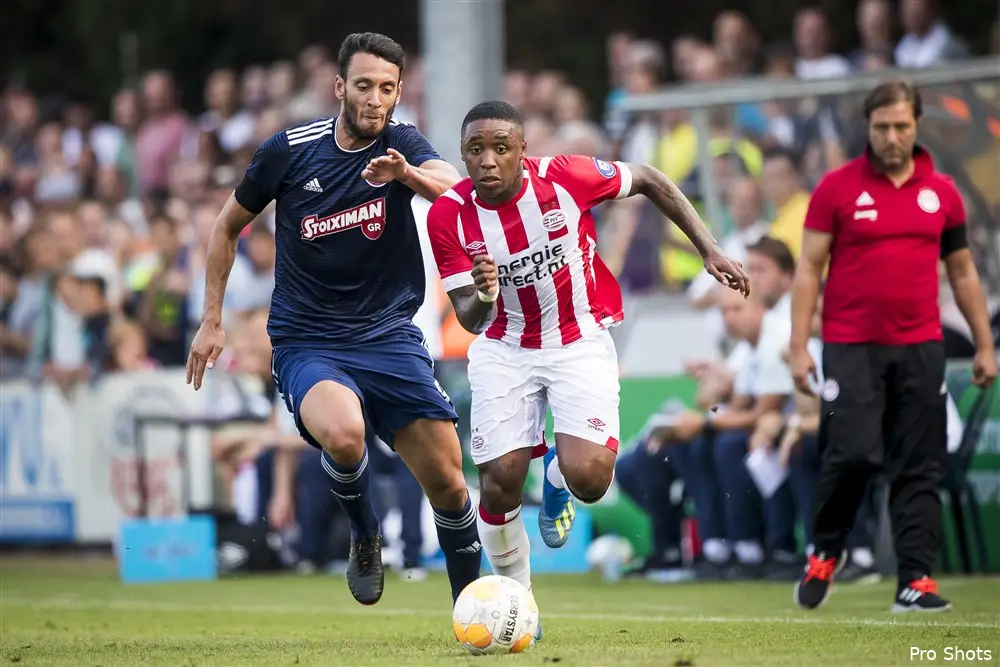 'Feyenoord pakt door en aast ook op verdediger Miranda'