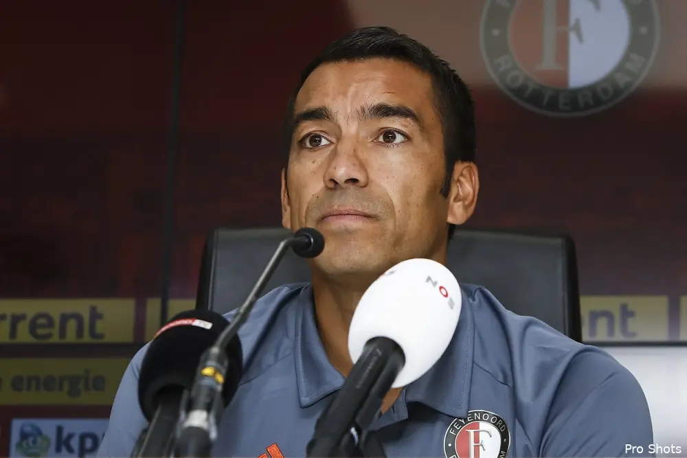 Van Bronckhorst: ''Harde woorden zijn echt wel gevallen''