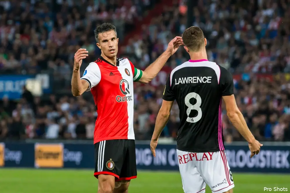 AD: Van Persie twijfelgeval voor zondag