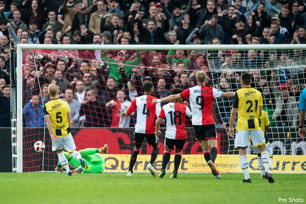 Ochtendjournaal: Robin van Persie draagt Feyenoord