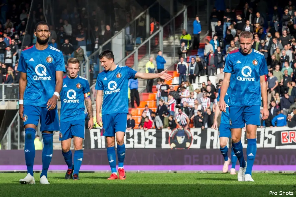 Kritiek op Van Bronckhorst: ''Snap die wissels niet''