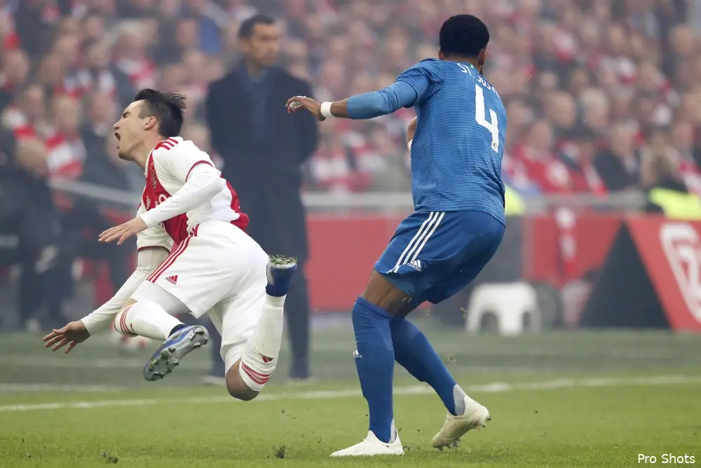 KNVB deelt VAR-moment St. Juste tijdens Klassieker