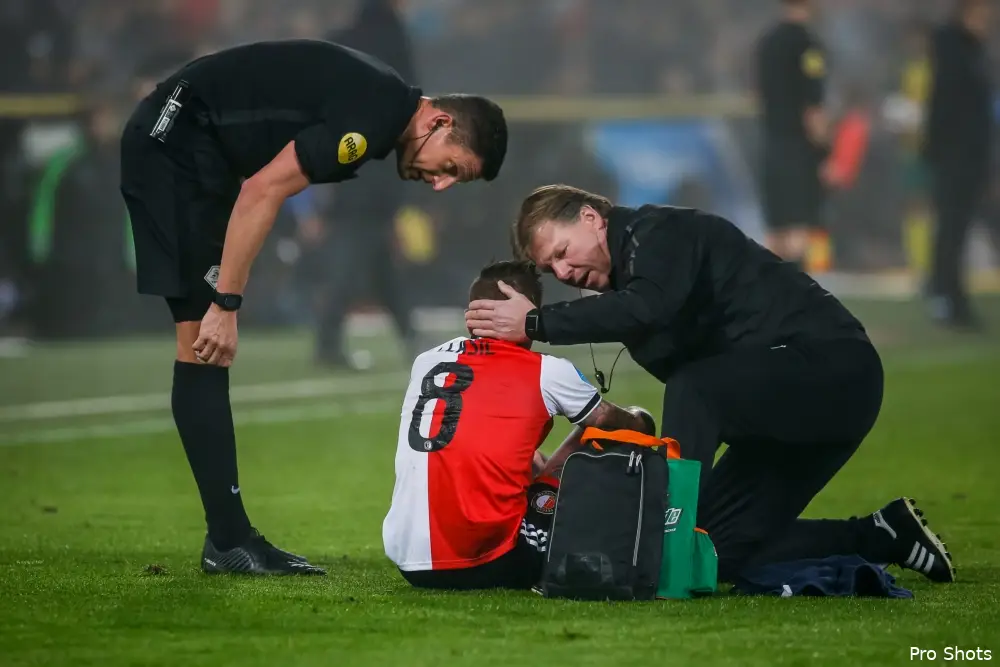 Van Bronckhorst: ''Verwachting dat Clasie kan starten''