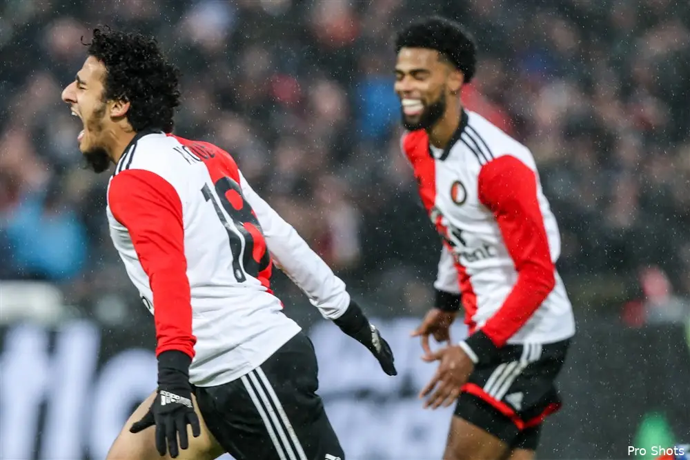 Van Bronckhorst beloont spelers met extra dag vrij