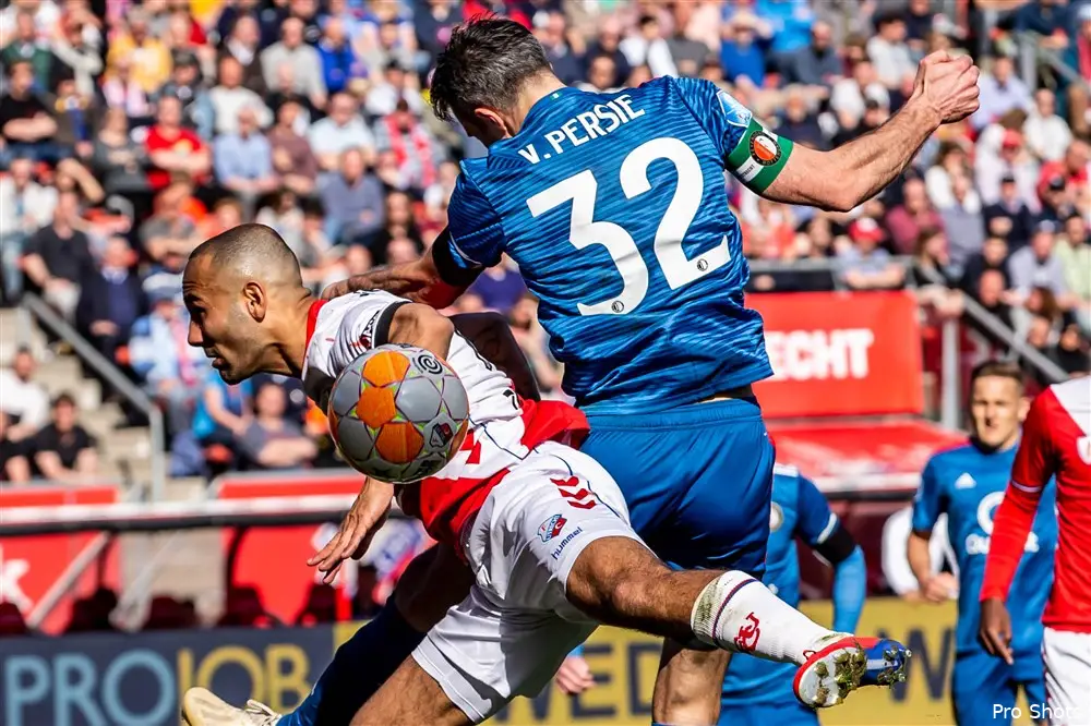 Van Persie speelt niet tegen sc Heerenveen