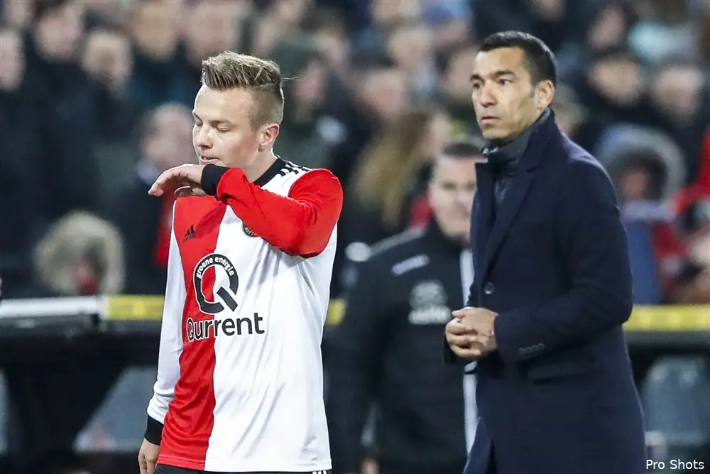 Kritiek op Clasie: ''Hij mag zijn handjes dichtknijpen''