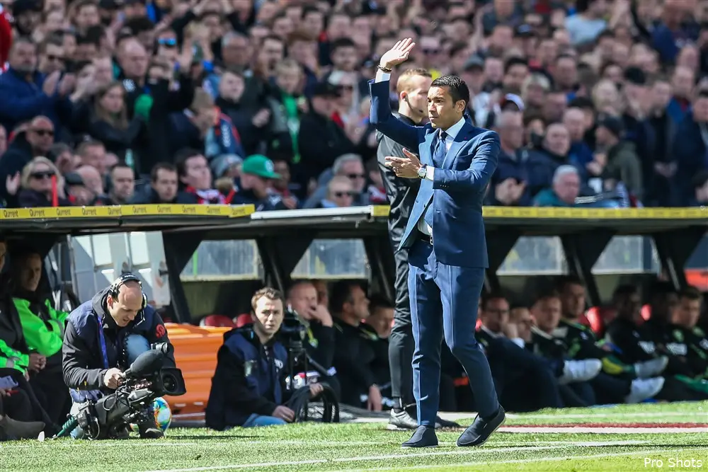 ''Elke club zou een boegbeeld als Van Bronckhorst willen''