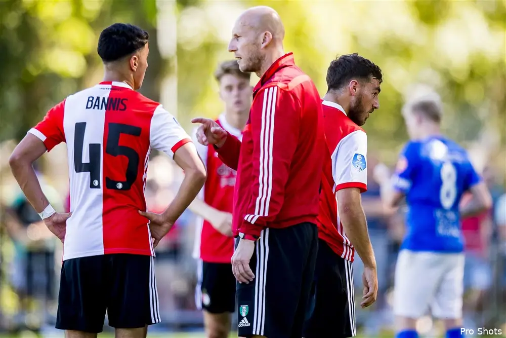 ''Feyenoord heeft een spits en een rechtsback nodig''