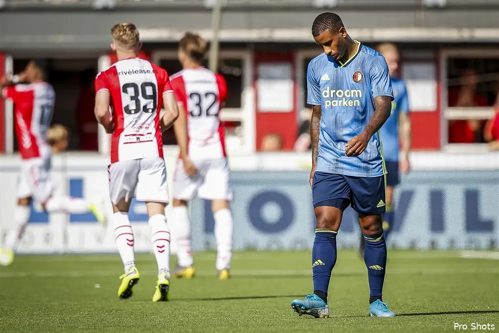 Zwak Feyenoord pakt een punt tegen tienkoppig FC Emmen