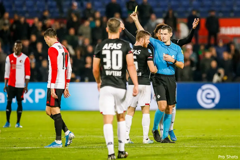 Den Ouden: ''Een normale voetballer doet dat niet''