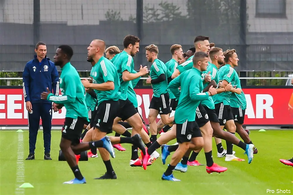 KNVB: Feyenoord hoeft spelers nog niet verplicht te testen