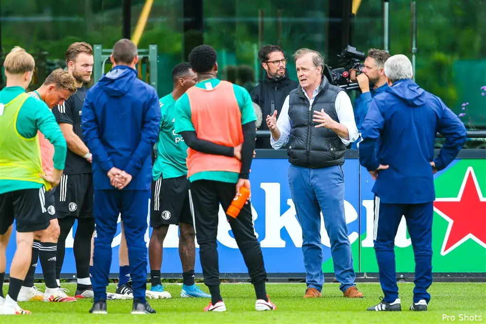 Derksen over coronaproblematiek: ''Laat ze gebruik maken van Casper.''
