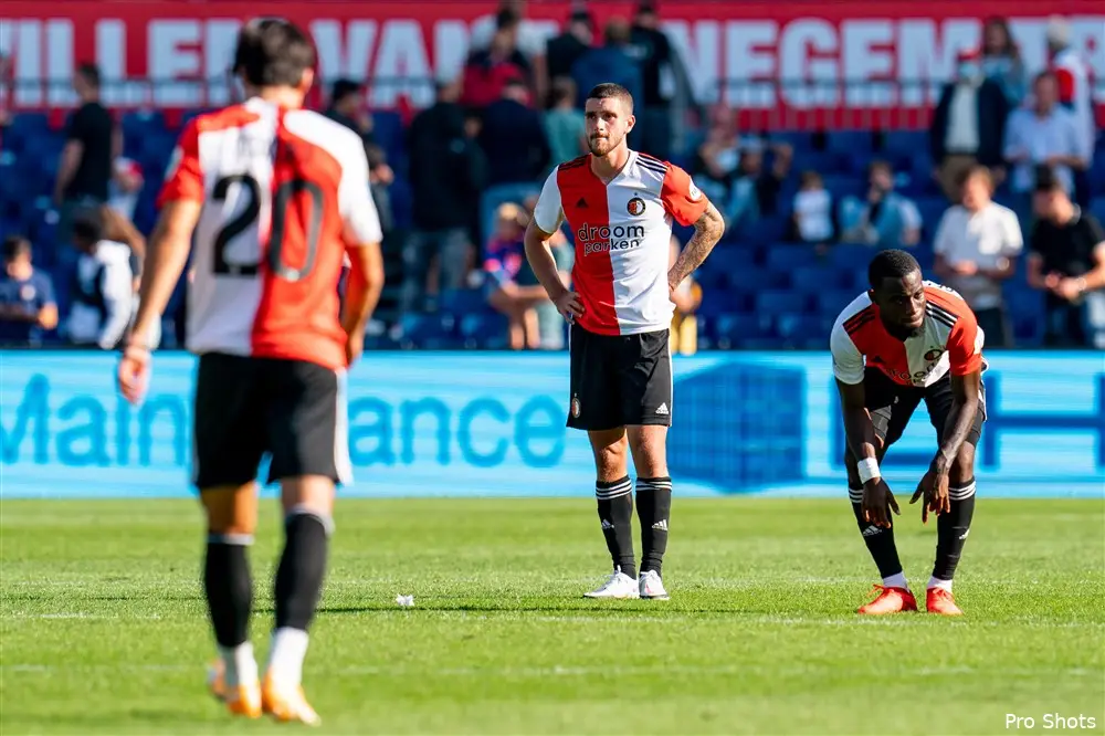 Teleurstellend Feyenoord verspeelt punten tegen FC Twente