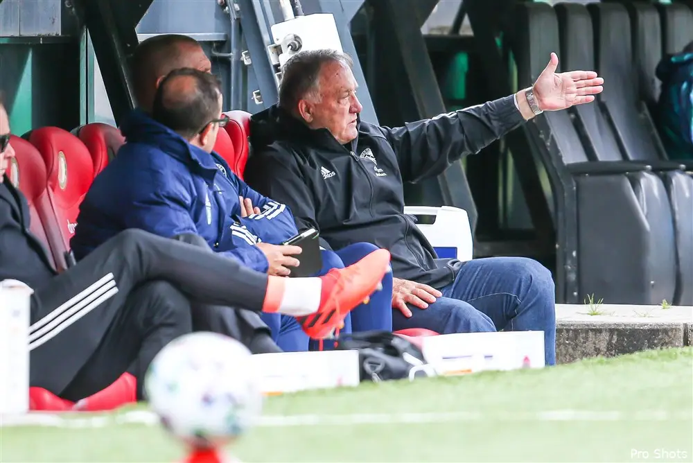 ''Laten we nou even stoppen over de jeugdspelers''