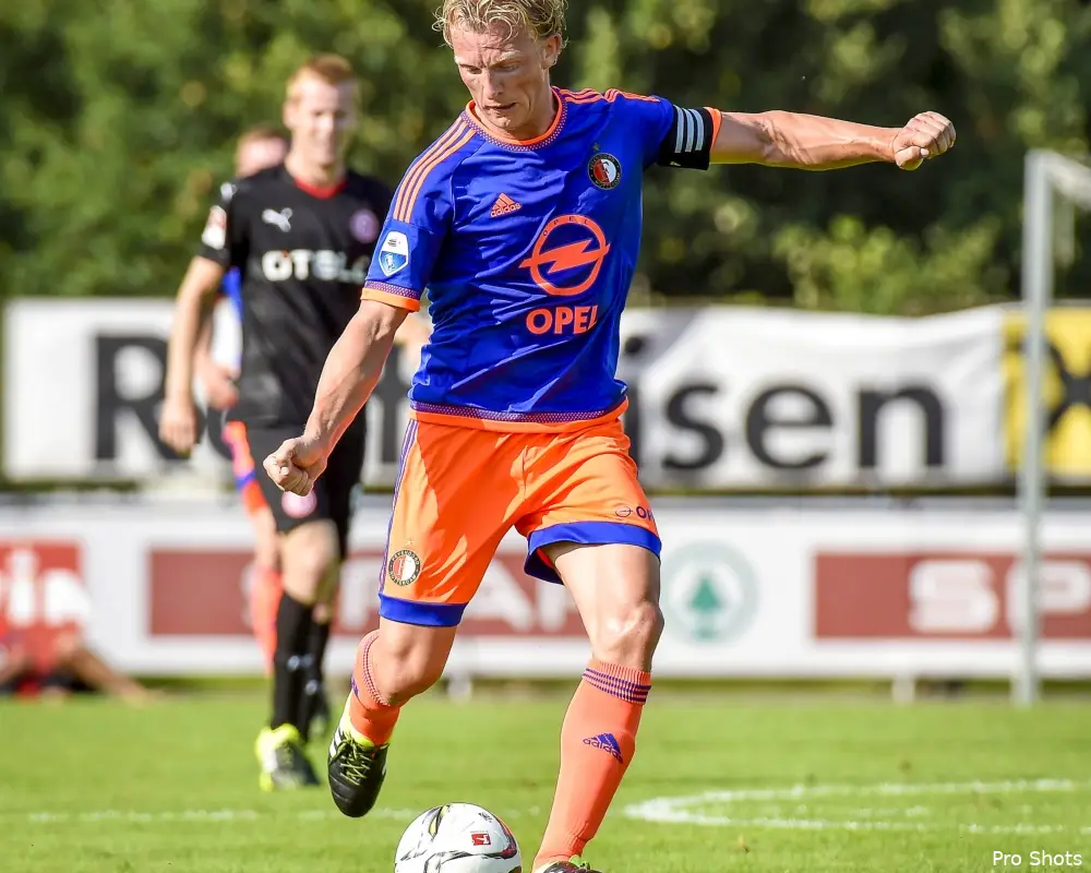 Feyenoord wint oefenwedstrijd bij rentree Kuyt