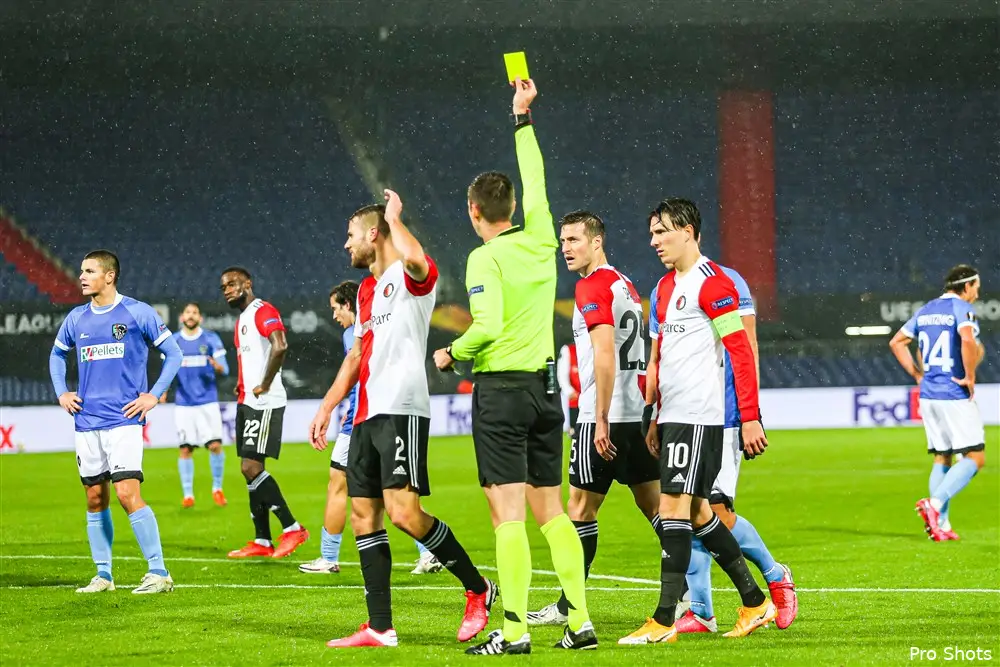 Matig Feyenoord verliest door hattrick scheidsrechter