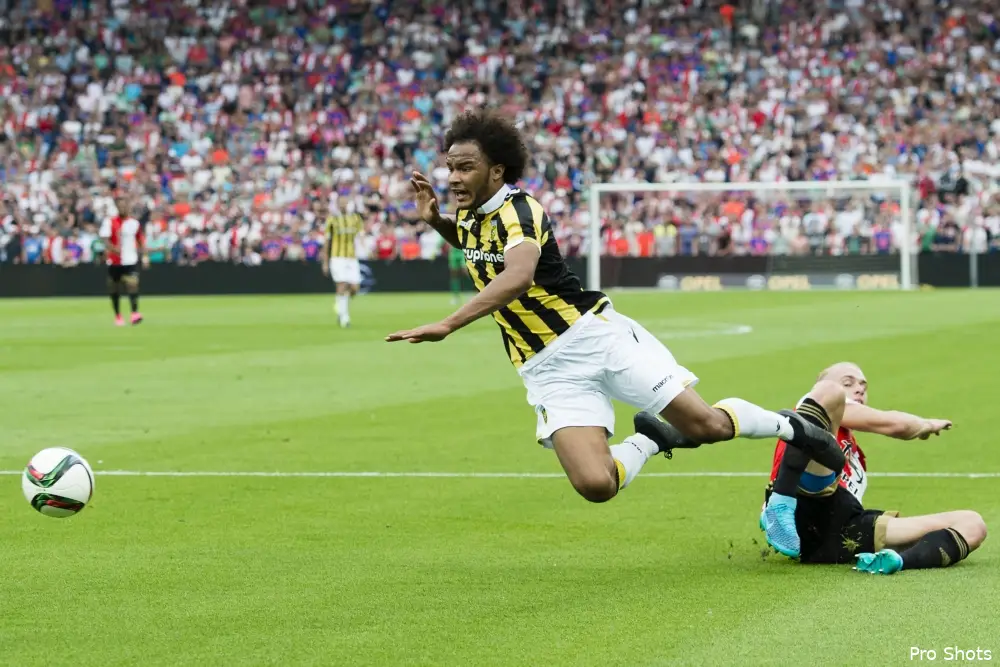 Van Bronckhorst: ''Karsdorp neemt een te groot risico''