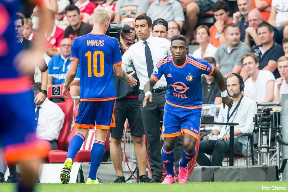 Van Bronckhorst baalt flink: ''We vergeten te voetballen''