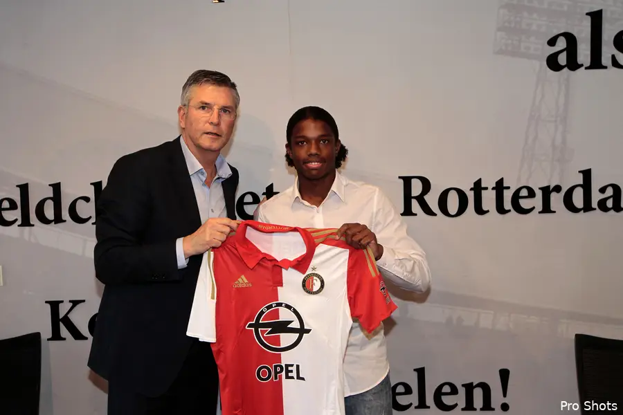 Tyrell Malacia tekent eerste profcontact