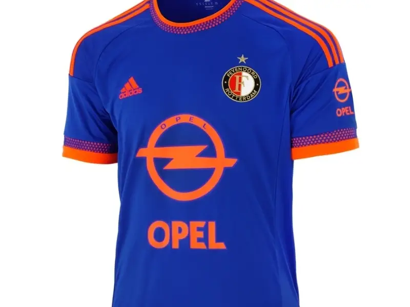 Nieuwe uittenue zondag te koop in Feyenoord Fanshops